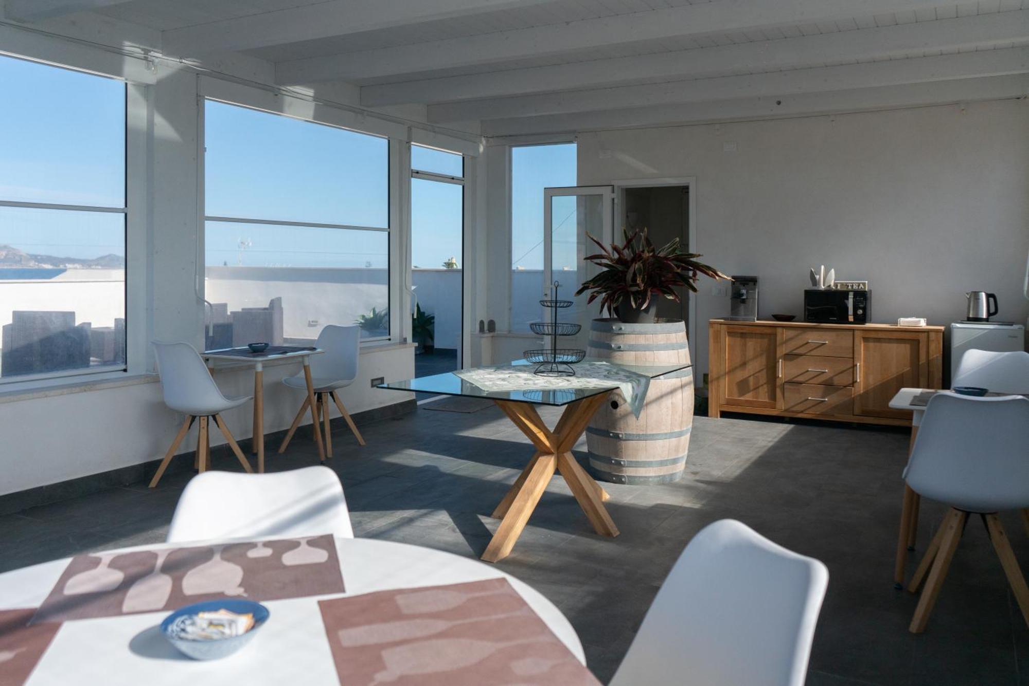 Ponente & Maestro Rooms Favignana Exterior photo