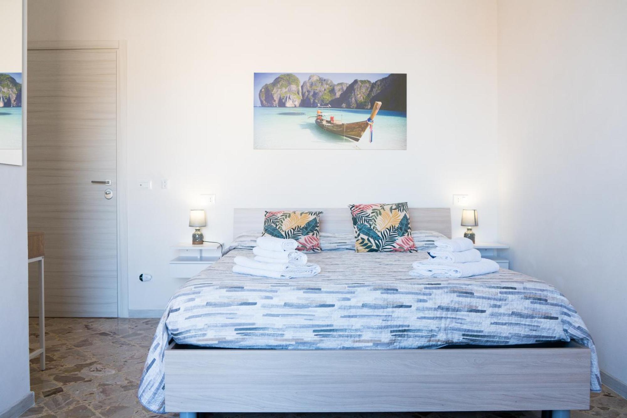 Ponente & Maestro Rooms Favignana Exterior photo